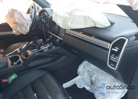 2022 Porsche Cayenne S/S Platinum Edition z USA, uszkodzony, nr VIN WP1AB2AY4NDA32074